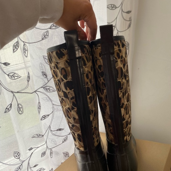 Vintage coach rain boots barely worn.Tretch75’s - Picture 4 of 4